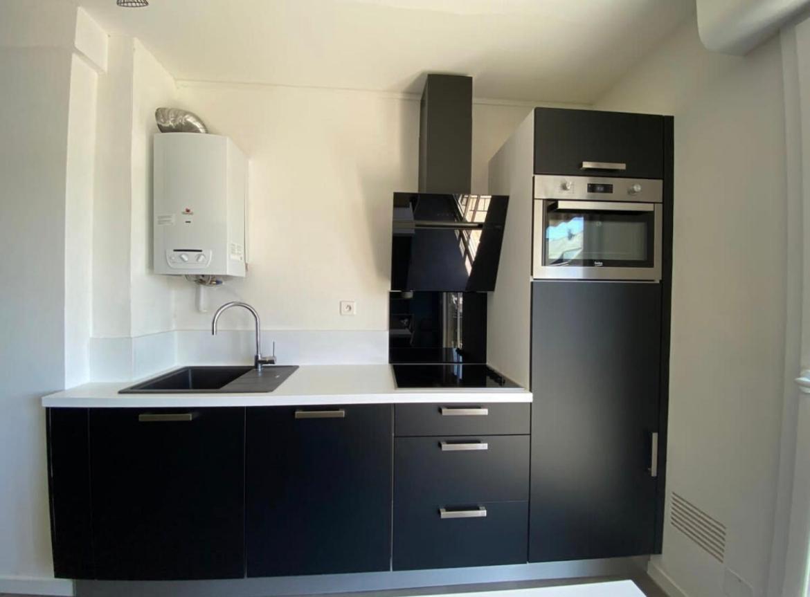 Vue Sur Les Toits De Tours Apartment Exterior photo